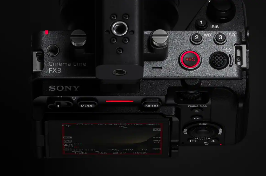 Горен панел на Sony FX3
